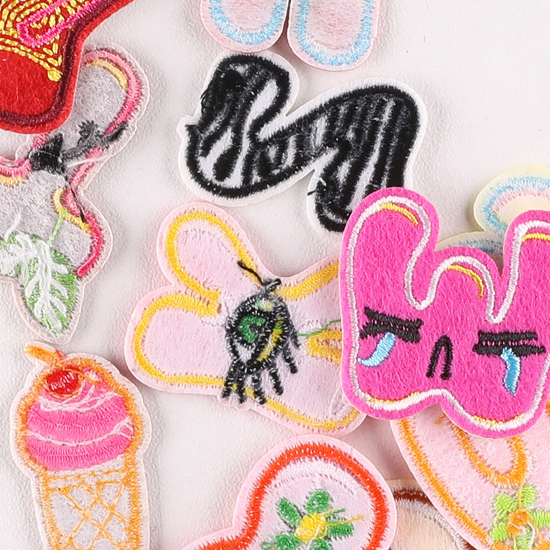 26pcs/벌크 세트 편지 패치 동물 꽃 귀여운 많은  - Embroidery Letter M 리뷰 및 가격
